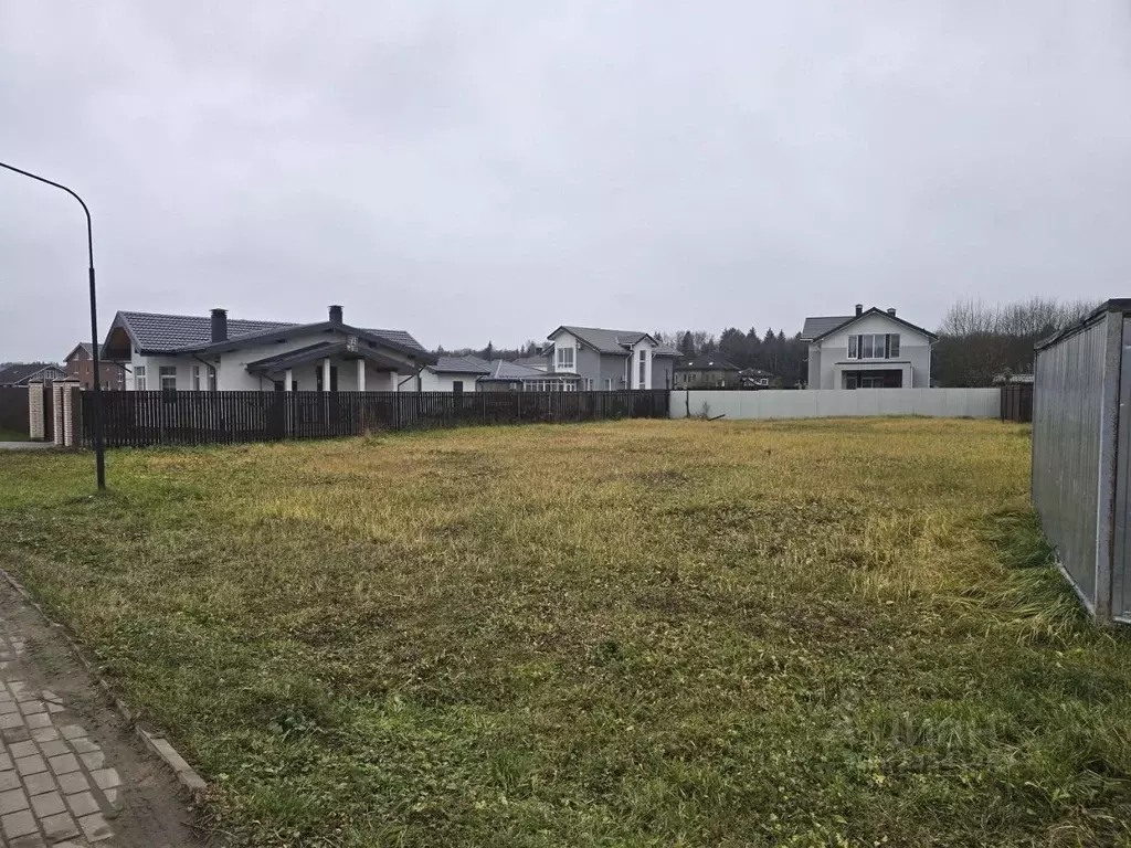 Участок в Московская область, Наро-Фоминский городской округ, д. ... - Фото 1