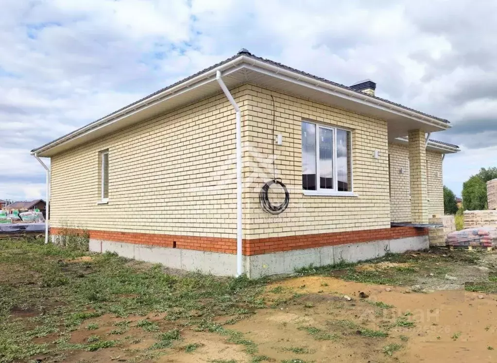 Дом в Татарстан, Лаишевский район, Кирбинское с/пос, д. Травкино ул. ... - Фото 1