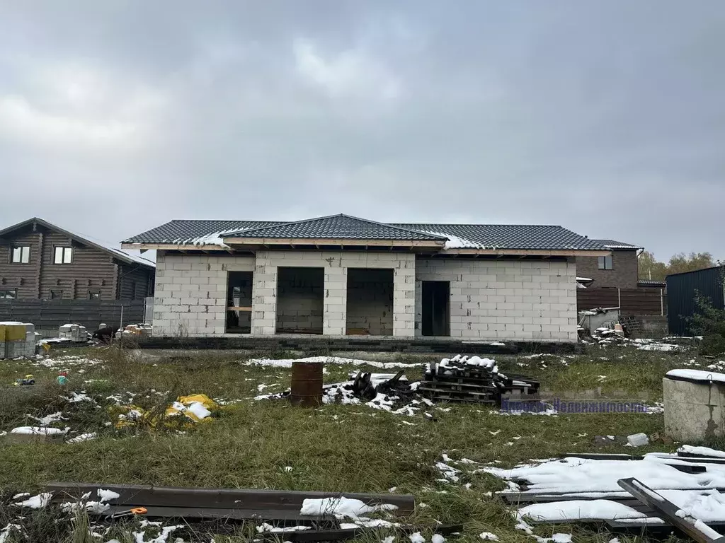 Дом в Алтайский край, Первомайский район, с. Санниково ул. 9-я ... - Фото 1