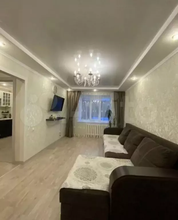 1-к. квартира, 42 м, 2/9 эт. - Фото 0