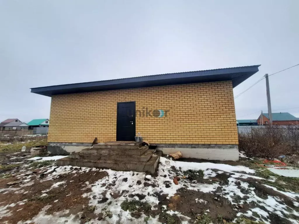 Дом в Башкортостан, Иглинский район, Акбердинский сельсовет, с. ... - Фото 0