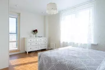 2-к кв. Тюменская область, Тюмень ул. Николая Никитина, 10 (70.0 м) - Фото 0