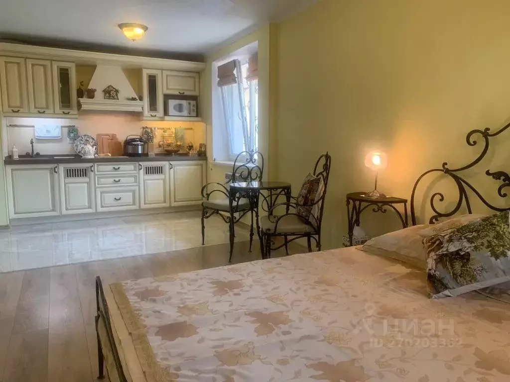 Комната Крым, Ялта муниципальный округ, Гурзуф пгт ул. Подвойского, 9 - Фото 1