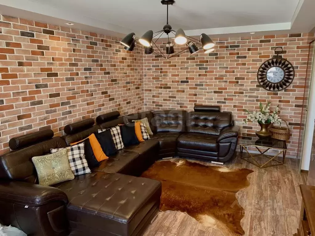 3-к кв. Смоленская область, Смоленск ул. Нахимова, 2 (100.0 м) - Фото 0