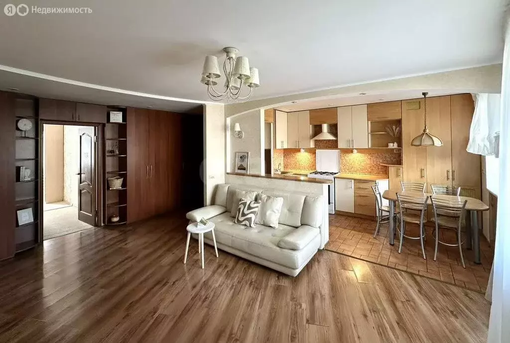 4-комнатная квартира: Ярославль, улица Бабича, 17 (72.1 м) - Фото 1
