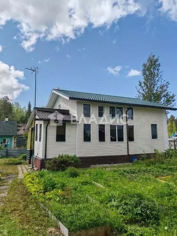 Дом в Ленинградская область, Выборгский район, Рощинское городское ... - Фото 1
