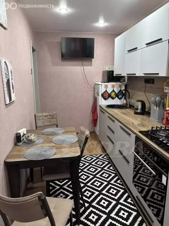 1-комнатная квартира: Курган, улица Карельцева, 119 (35.9 м) - Фото 2