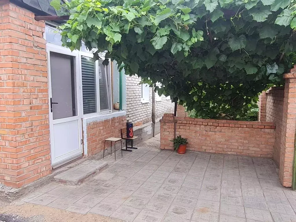 Дом в Оренбургская область, Орск пос. Степной, ул. Республиканская ... - Фото 2