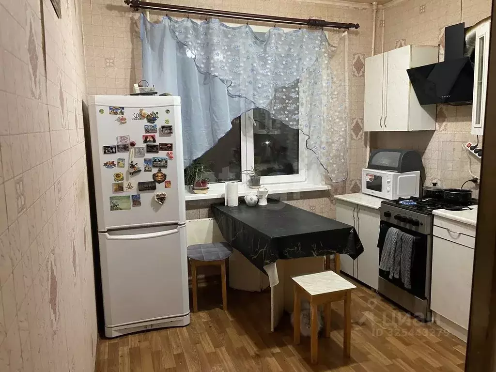 3-к кв. Саратовская область, Саратов Томская ул., 12 (66.0 м) - Фото 1