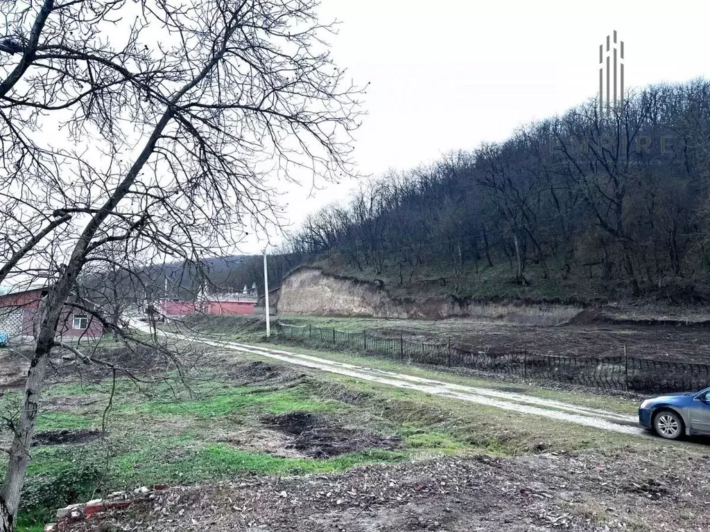 Участок в Чеченская республика, Грозный пос. Имени Шейха Изнаура ... - Фото 0