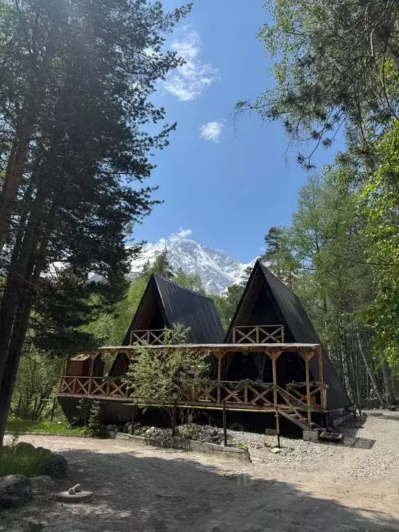 Дом в Кабардино-Балкария, Эльбрусский район, с. Терскол ул. ... - Фото 2