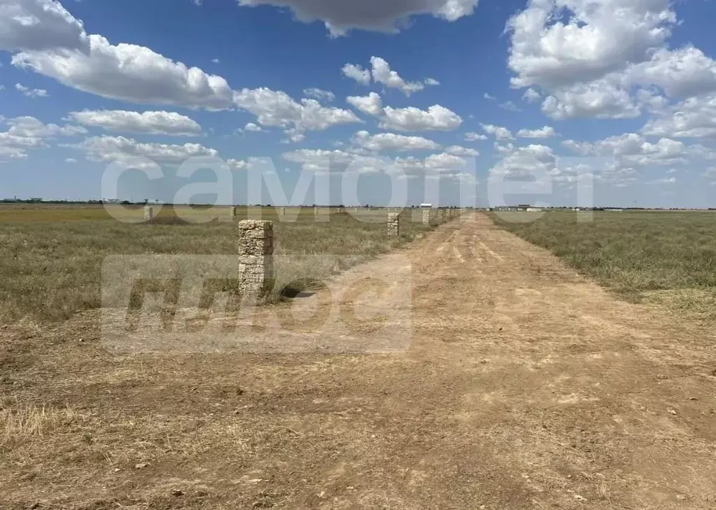 Участок в Крым, Сакский район, Веселовское с/пос, с. Наташино ул. ... - Фото 1