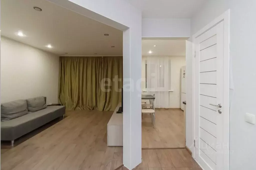 1-к кв. Тюменская область, Тюмень ул. Василия Гольцова, 8 (34.8 м) - Фото 0