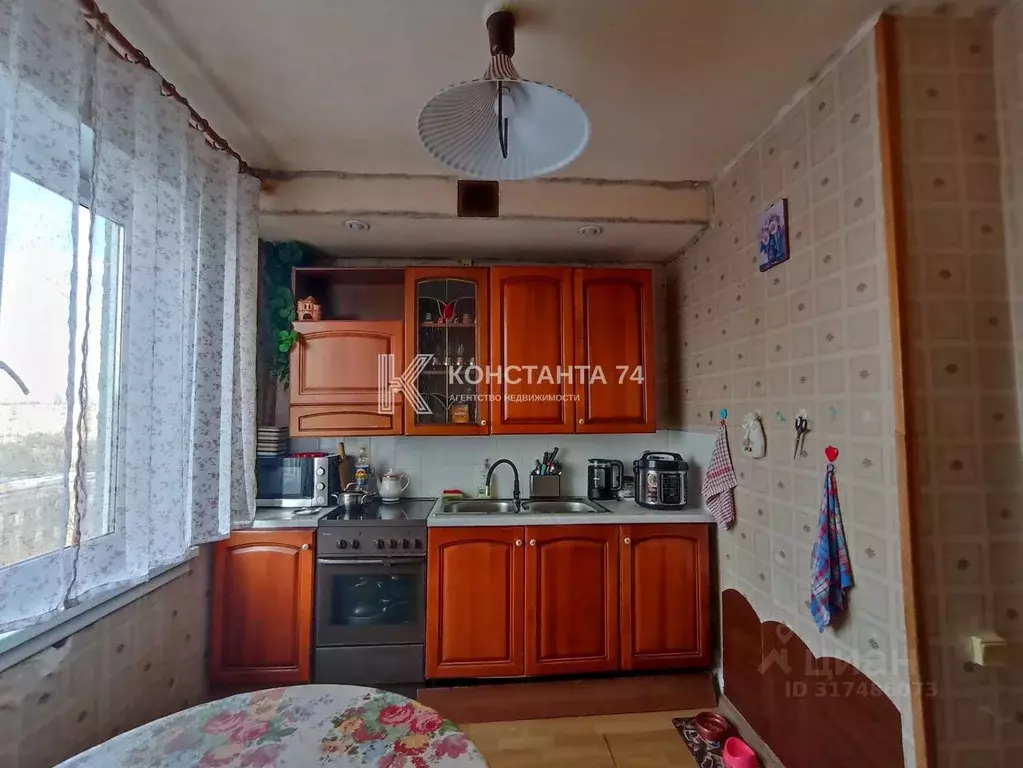 2-к кв. Челябинская область, Челябинск ул. Молодогвардейцев, 65а (56.2 ... - Фото 1