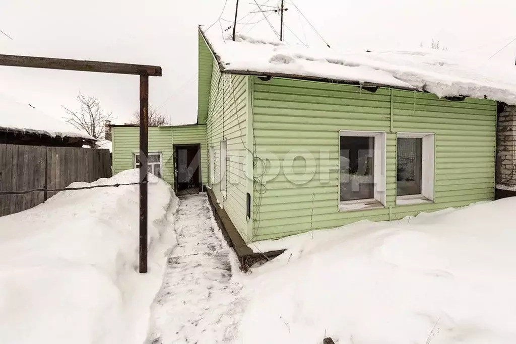 Дом в Алтайский край, Барнаул Трудовой пер. (35 м) - Фото 1