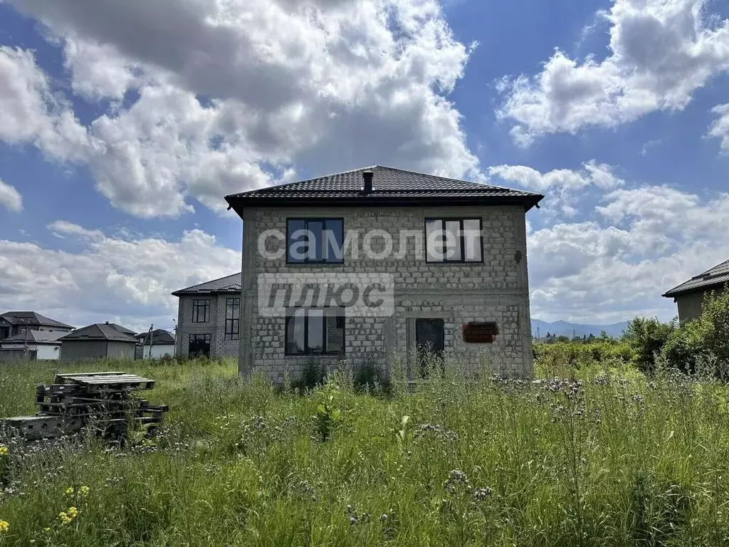 Дом в Кабардино-Балкария, Нальчик ул. Каирова, 81 (260 м) - Фото 1