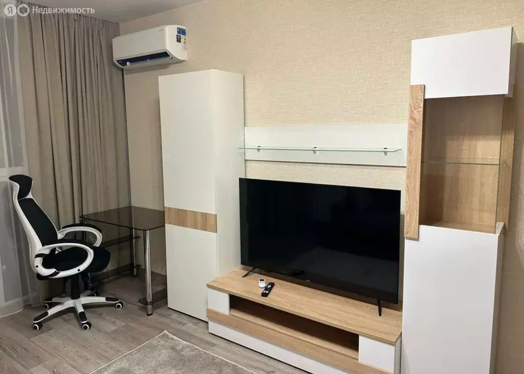 2-комнатная квартира: Краснодар, улица Красных Партизан, 1/3к9 (56 м) - Фото 1