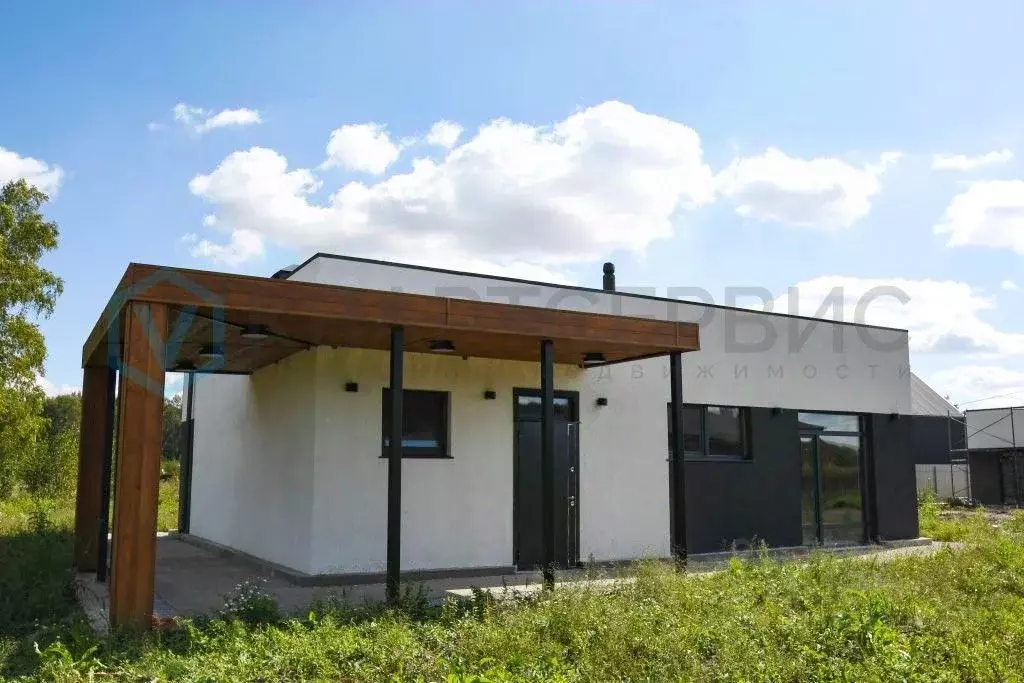 Дом в Омская область, Омский район, с. Пушкино ул. Шостаковича (90 м) - Фото 1