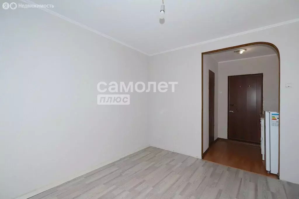 1-комнатная квартира: Кемерово, улица Дзержинского, 9А (16.5 м) - Фото 0