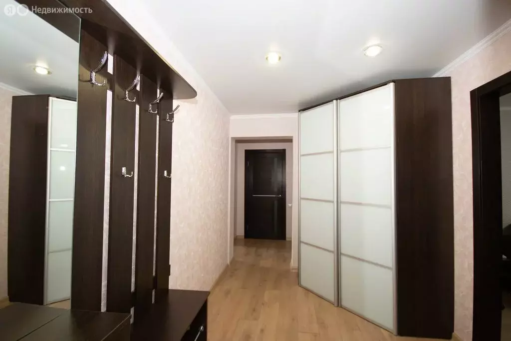 3-комнатная квартира: Магнитогорск, улица Жукова, 12 (67.6 м) - Фото 1