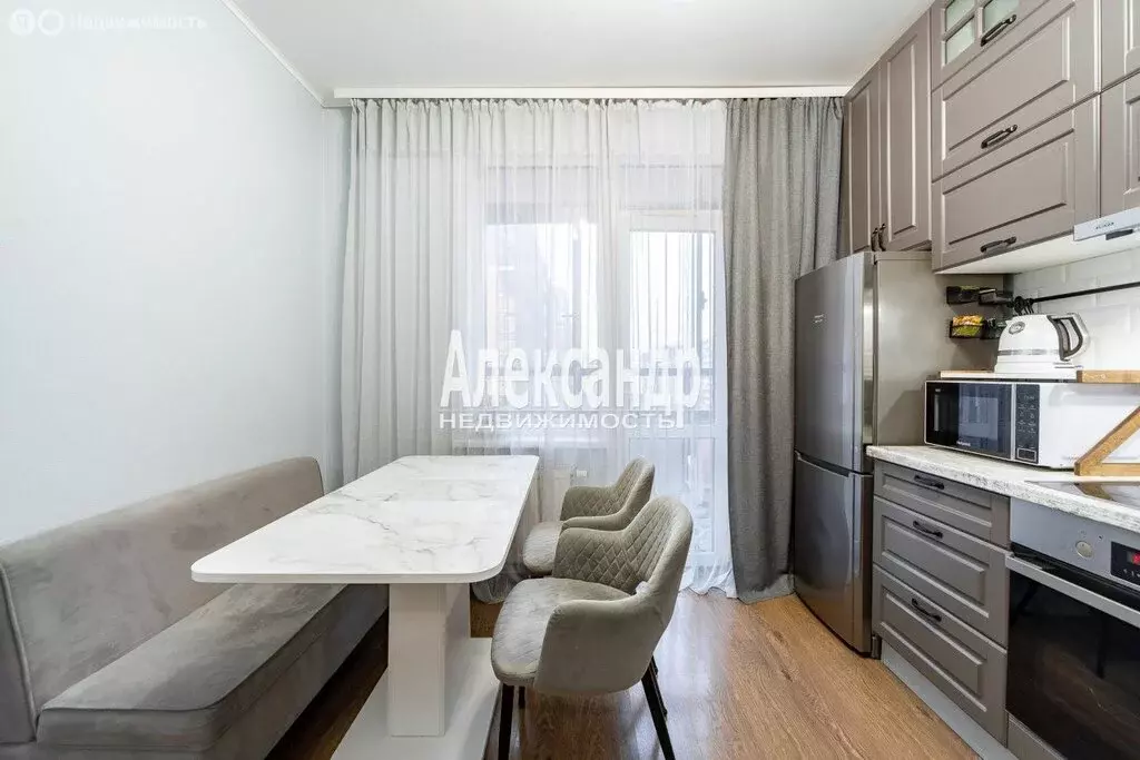 2-комнатная квартира: Санкт-Петербург, улица Лётчика Лихолетова, 14к4 ... - Фото 2