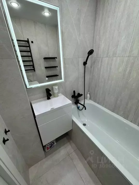 3-к кв. Чувашия, Чебоксары ул. Байдула, 5 (70.4 м) - Фото 1