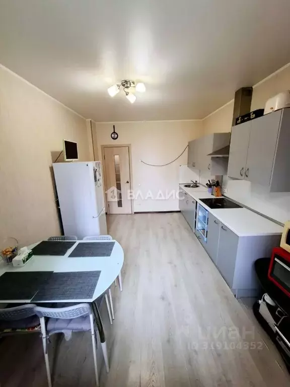 2-к кв. Московская область, Реутов Юбилейный просп., 51 (83.9 м) - Фото 0