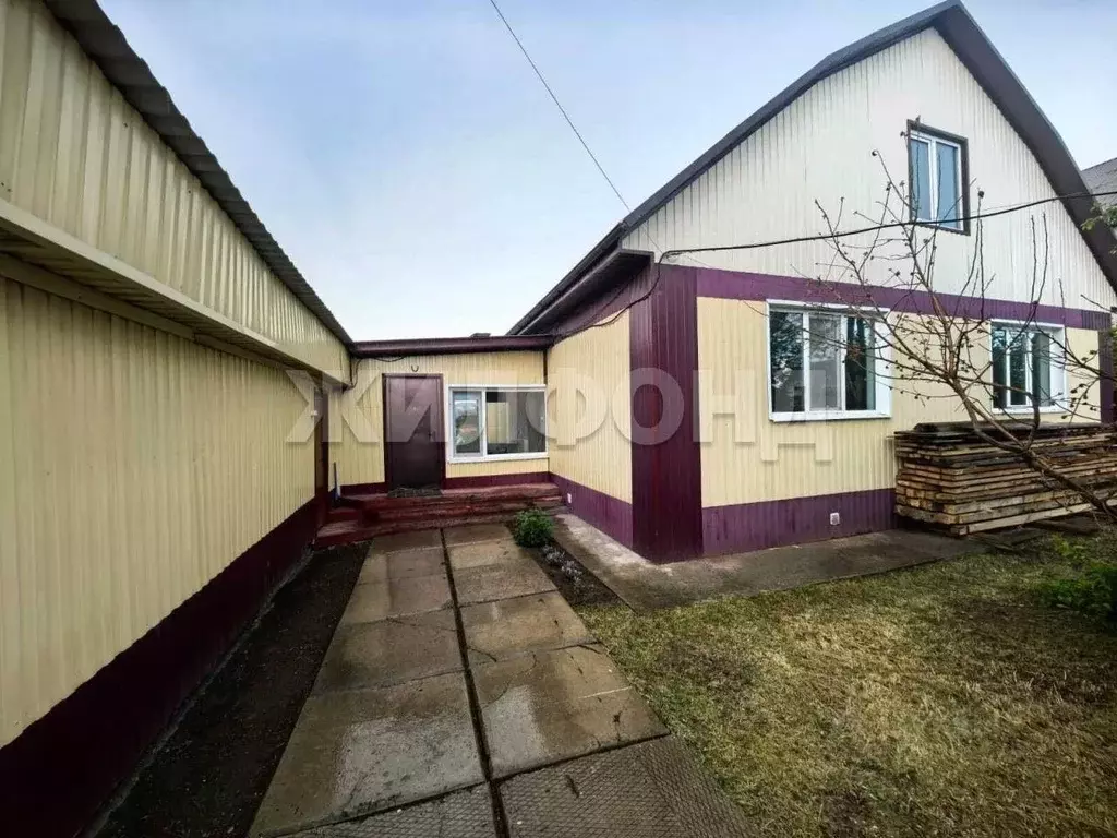 Дом в Хакасия, Усть-Абаканский район, с. Калинино ул. Солнечная (200 ... - Фото 1