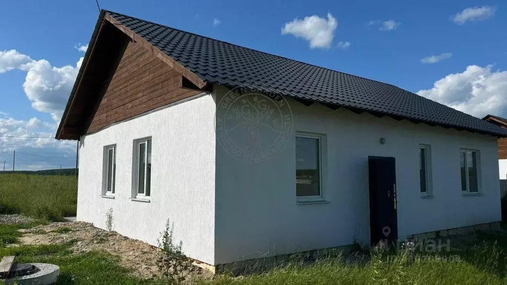 Дом в Свердловская область, Белоярский муниципальный округ, с. ... - Фото 1