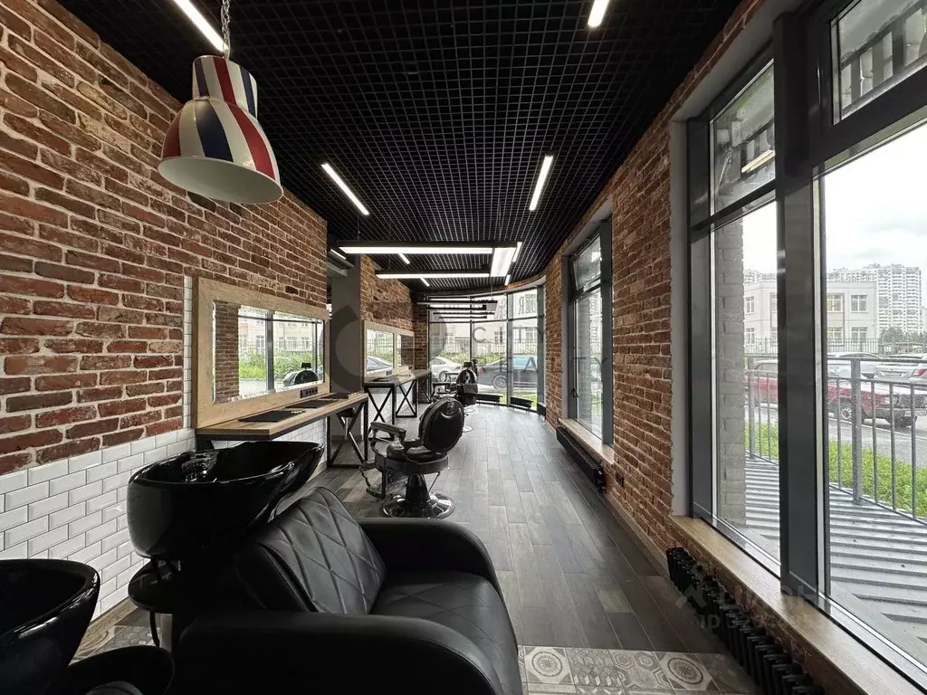 Помещение свободного назначения в Санкт-Петербург пос. Шушары, просп. ... - Фото 1