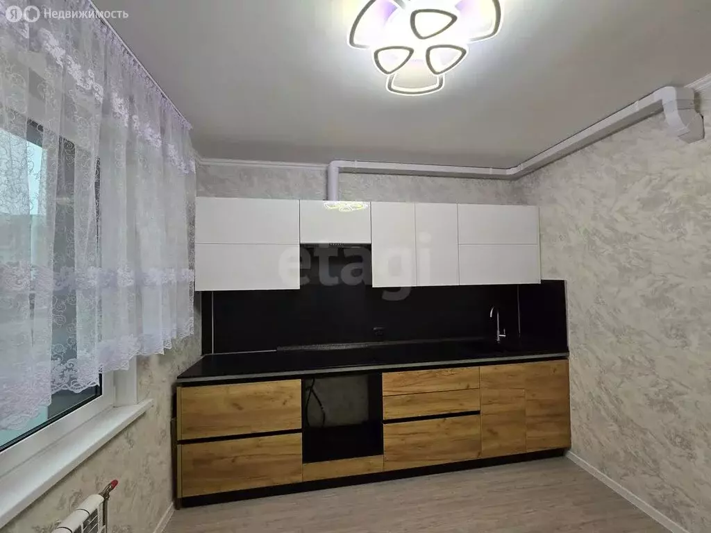 2-комнатная квартира: Брянск, улица имени О.Н. Строкина, 8 (61 м) - Фото 1