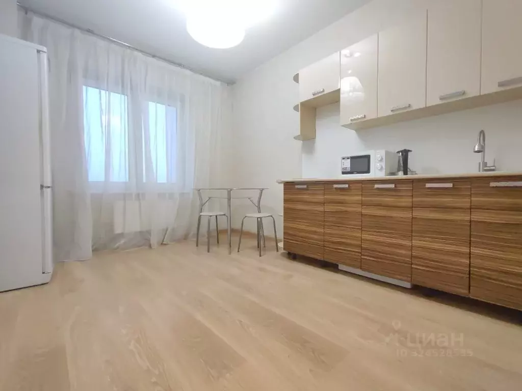 1-к кв. Свердловская область, Екатеринбург ул. Щорса, 105 (50.0 м) - Фото 2