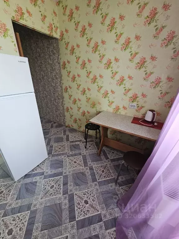 1-к кв. Курганская область, Курган Заозерный жилрайон, 4-й мкр, 10 ... - Фото 1