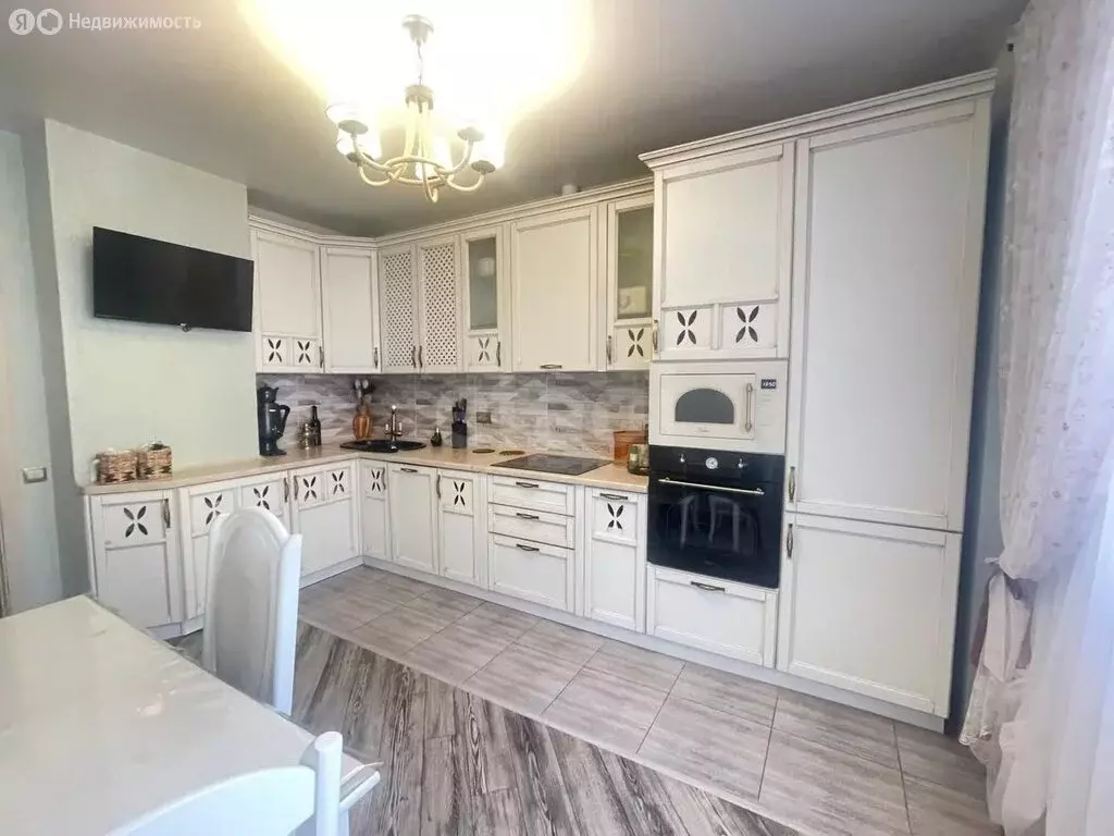 3-комнатная квартира: Ульяновск, улица Ульяны Громовой, 5А (80.6 м) - Фото 0