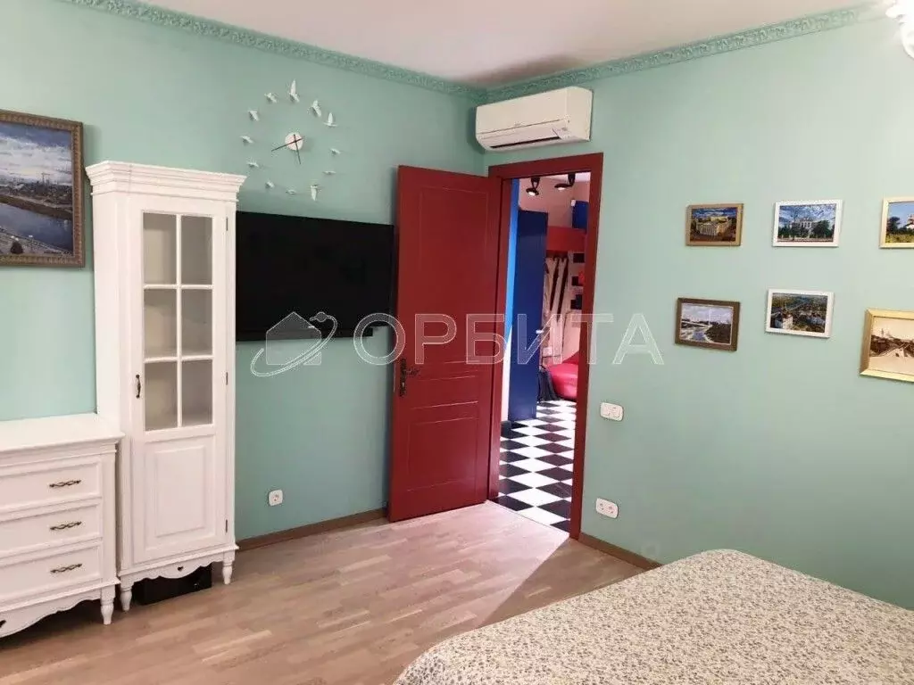 2-к кв. Тюменская область, Тюмень ул. 50 лет Октября, 4 (90.6 м) - Фото 2