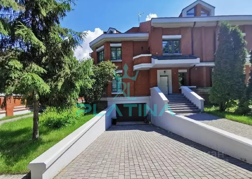 Коттедж в Татарстан, Казань Кызыл Армейская ул., 9а (300 м) - Фото 1
