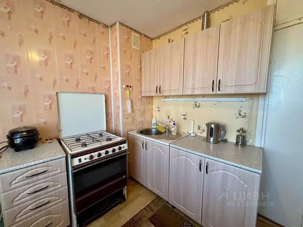 2-к кв. Псковская область, Остров Коммунистическая ул., 3 (49.9 м) - Фото 1