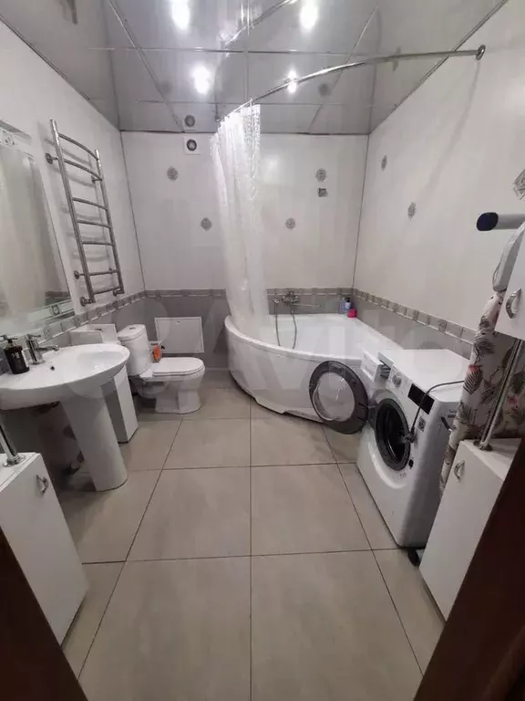 1-к. квартира, 54,8 м, 4/10 эт. - Фото 0