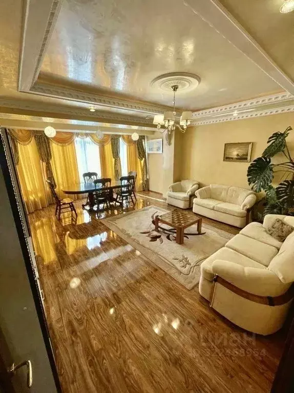 4-к кв. Крым, Симферополь ул. Луговая, 4к2 (180.0 м) - Фото 0