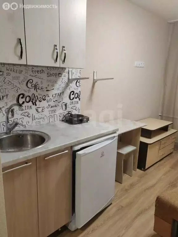 Квартира-студия: Барнаул, улица Эмилии Алексеевой, 55 (13 м) - Фото 1