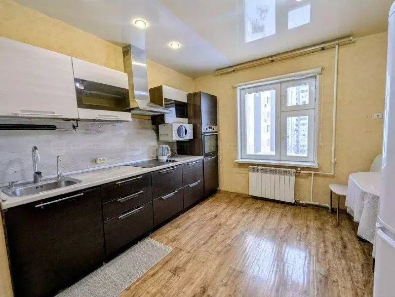 4-к кв. Татарстан, Казань просп. Победы, 100 (103.0 м) - Фото 1