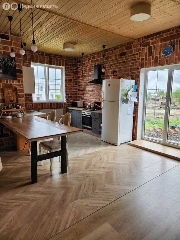 Дом в посёлок Родники, Дорожная улица, 2А (179 м) - Фото 1