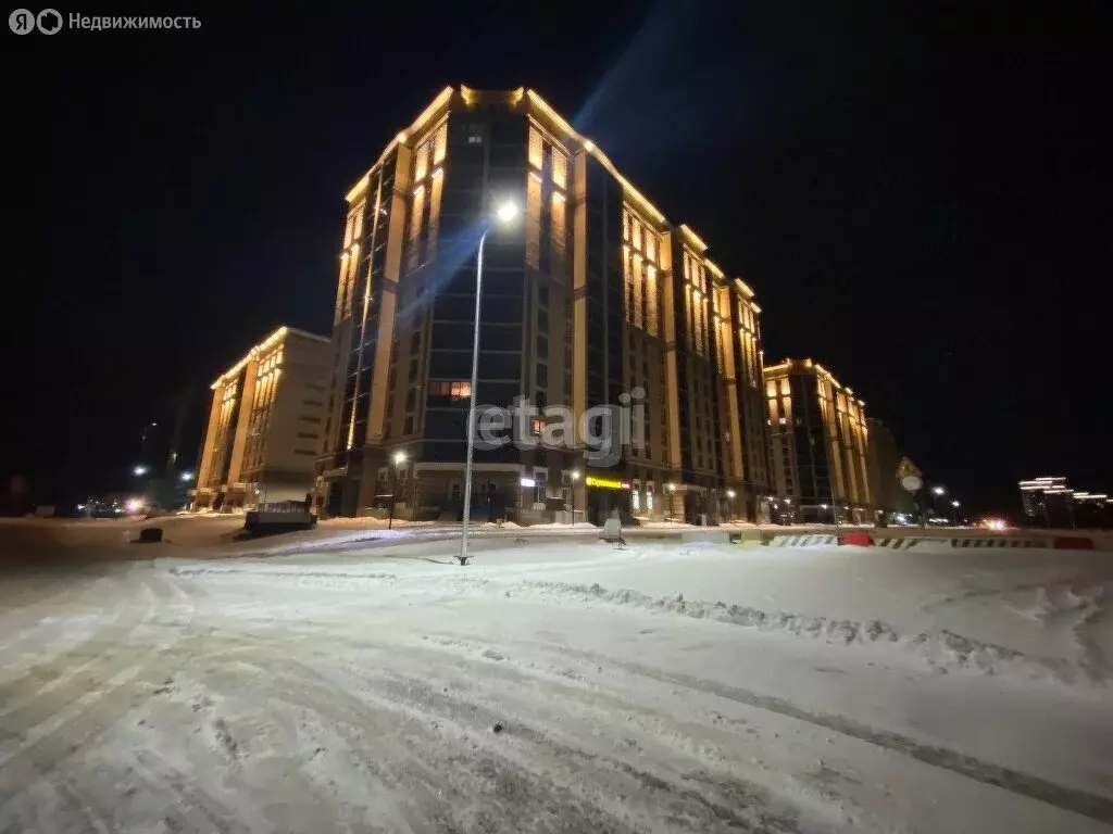 3-комнатная квартира: Тюмень, улица Тимофея Кармацкого, 7к1 (100 м) - Фото 1