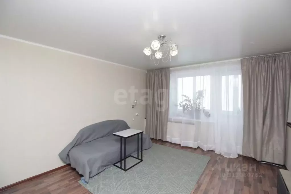 3-к кв. Омская область, Омск Машиностроительная ул., 7 (66.7 м) - Фото 1