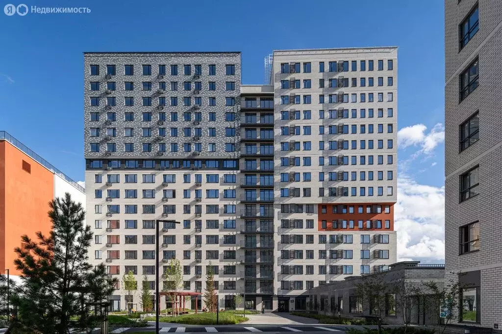 3-комнатная квартира: Тюмень, Интернациональная улица, 199к9 (56.56 м) - Фото 1