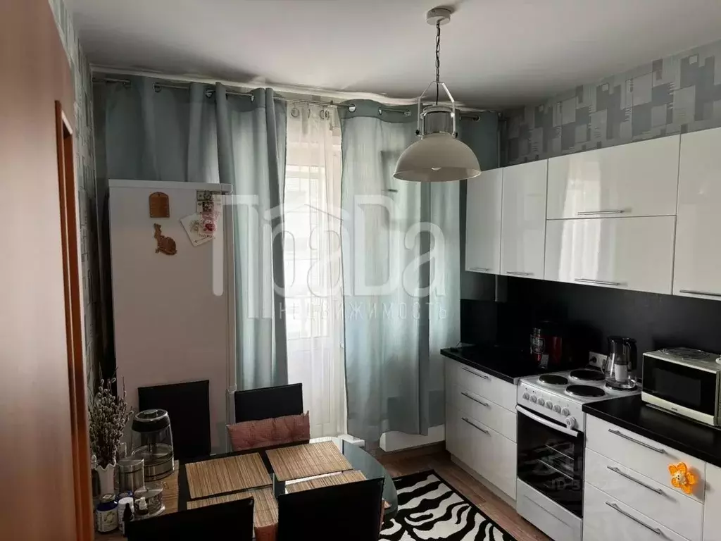 2-к кв. Красноярский край, Красноярск ул. Академика Киренского, 33 ... - Фото 0