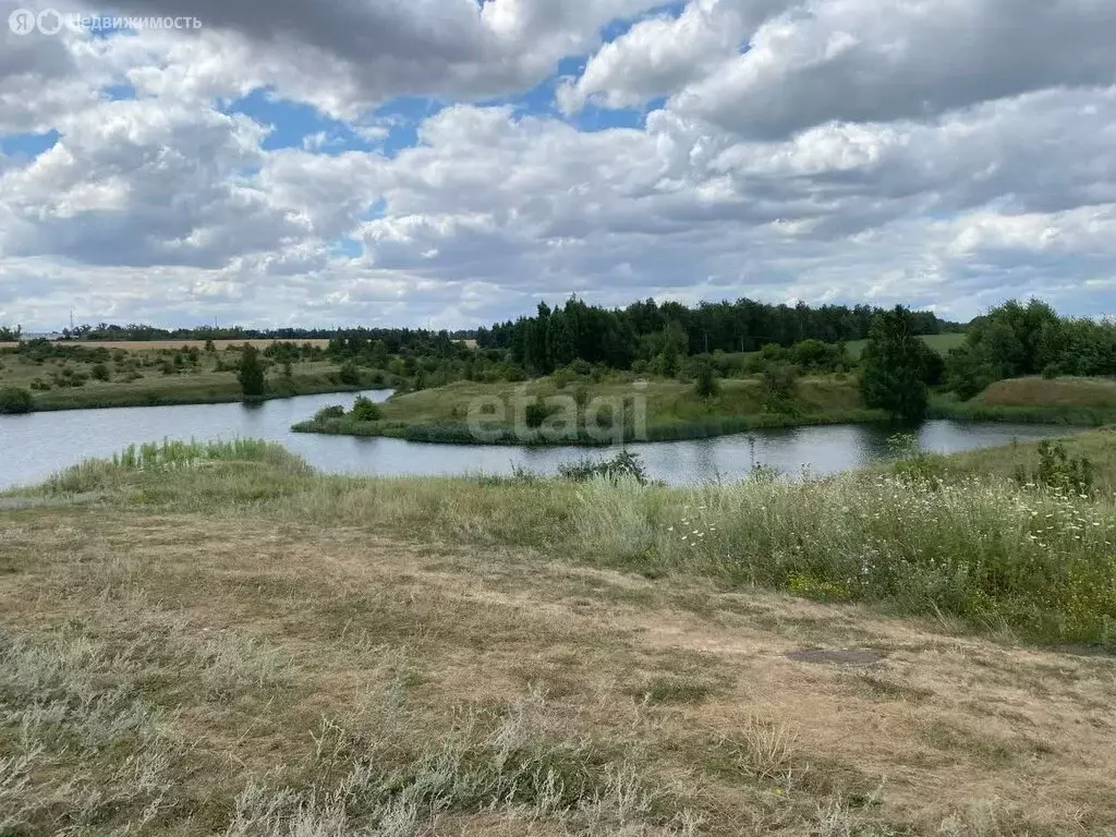 Участок в село Троицкое, Октябрьская улица (15 м) - Фото 1