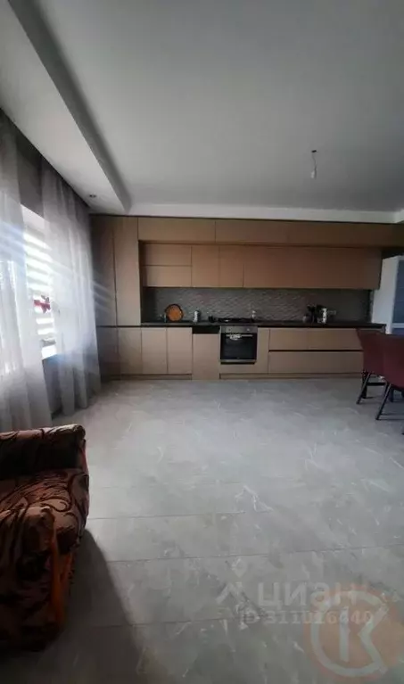 Дом в Крым, Симферопольский район, Молодежное пгт ул. Бирлик (280 м) - Фото 1