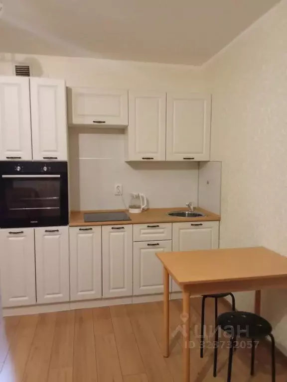 Студия Свердловская область, Екатеринбург ул. Готвальда, 24 (30.0 м) - Фото 0