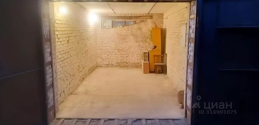 Гараж в Омская область, Омск Братская ул., 21Б (17 м) - Фото 1